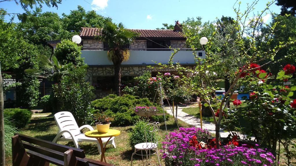 Rale Apartment *