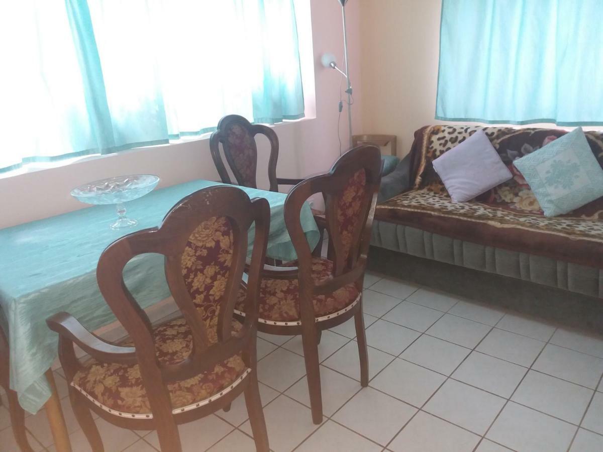 Apartment Rale